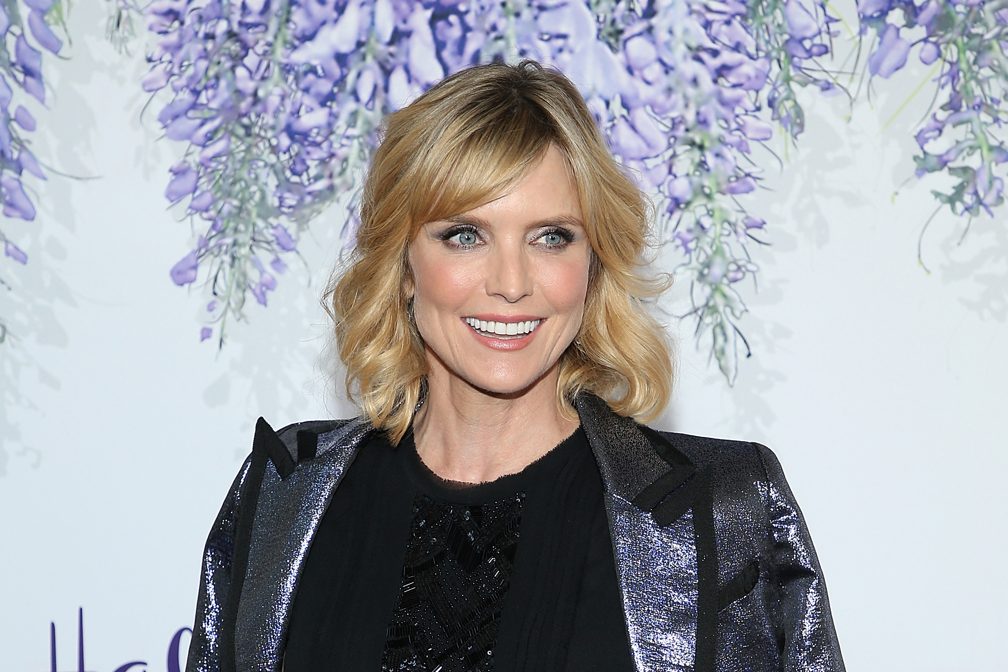 alex cobe recommends courtney thorne smith hot pic