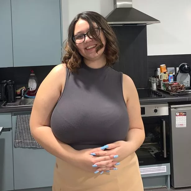 darlene benoit recommends Wife Likes To Show Her Tits