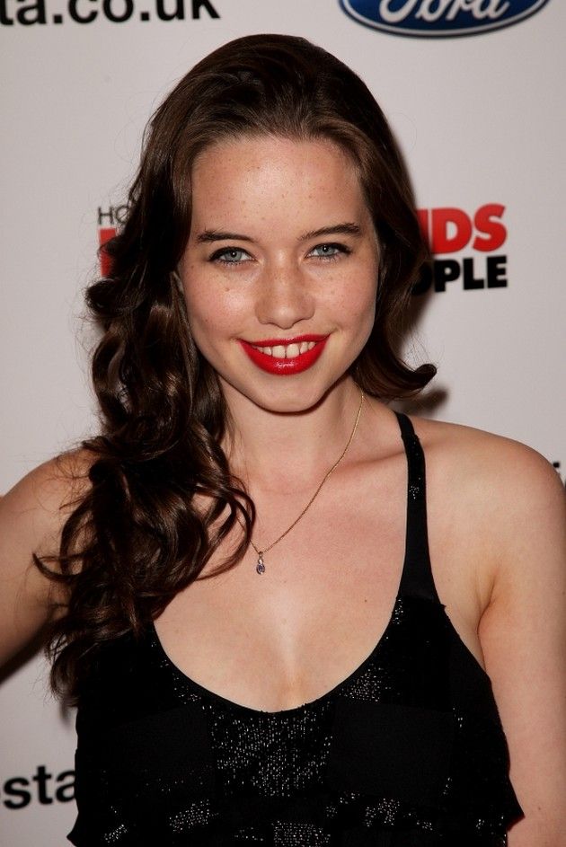 daniel arvizu recommends anna popplewell nude pics pic