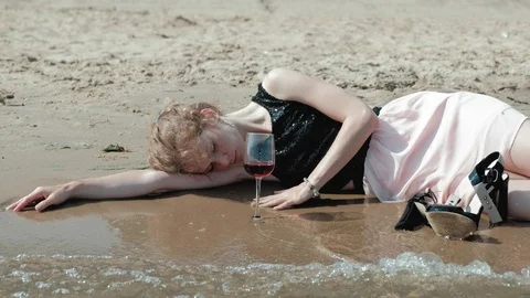 Best of Drunk girls on the beach