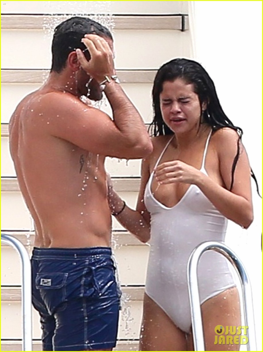 diaconescu sorin recommends selena gomez naked real pic