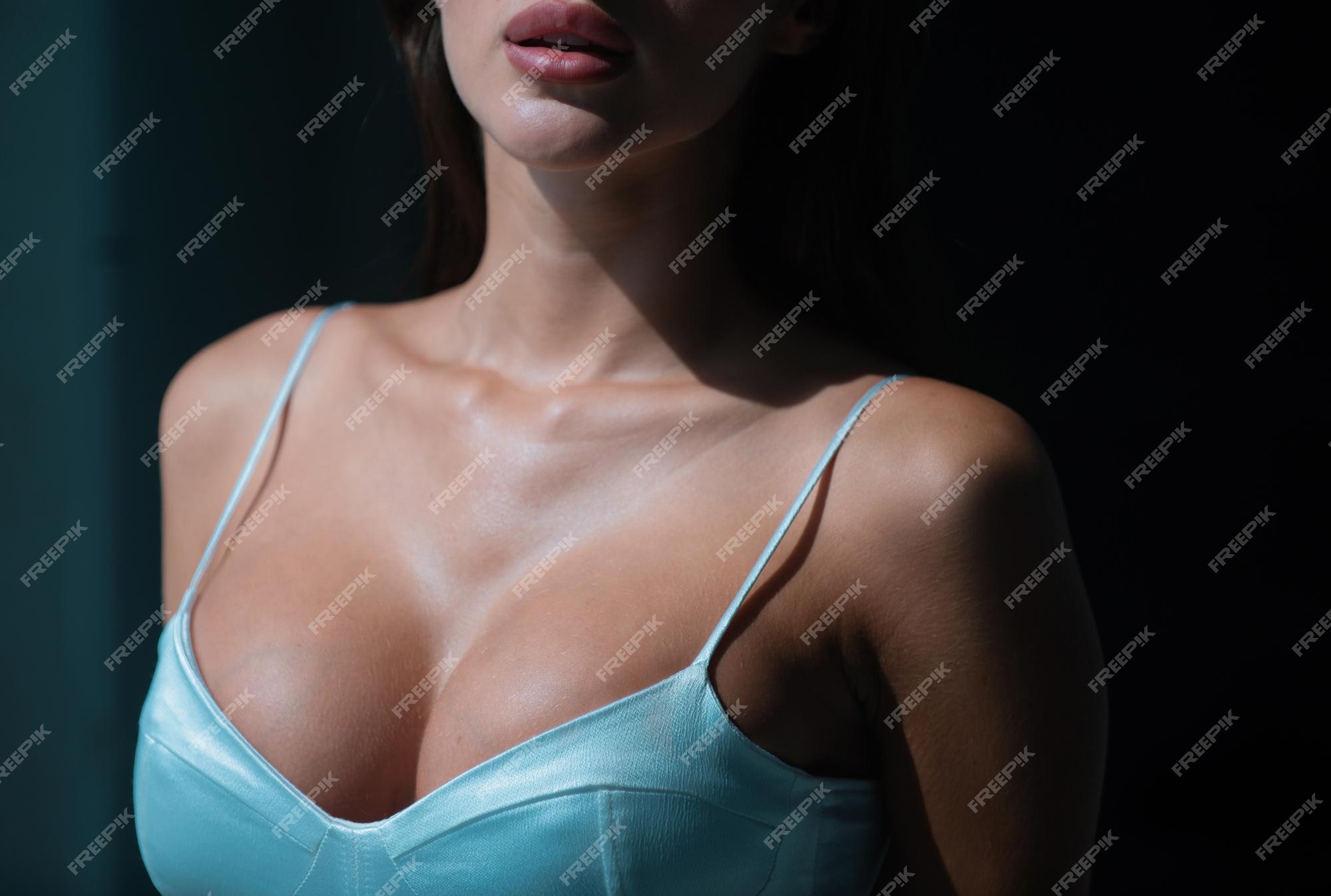 sexy natural boobs