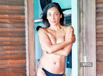 bisham singh recommends sofia hayat topless pic