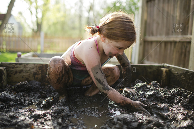 chad hipskind recommends girls playing in mud pic