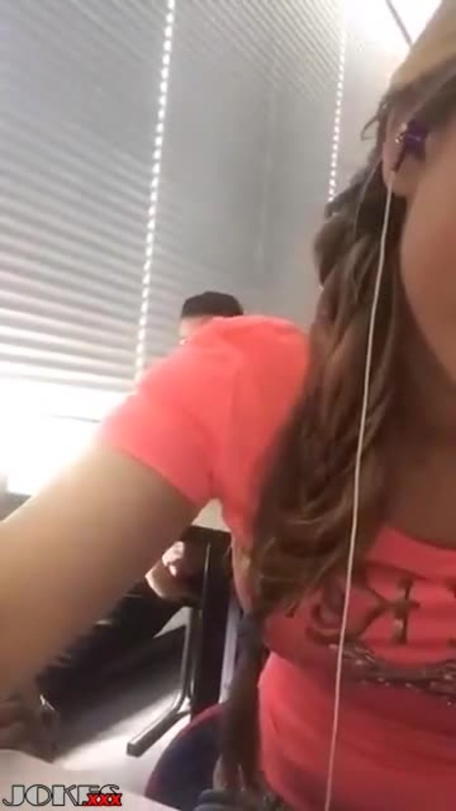 guy jerking off in class