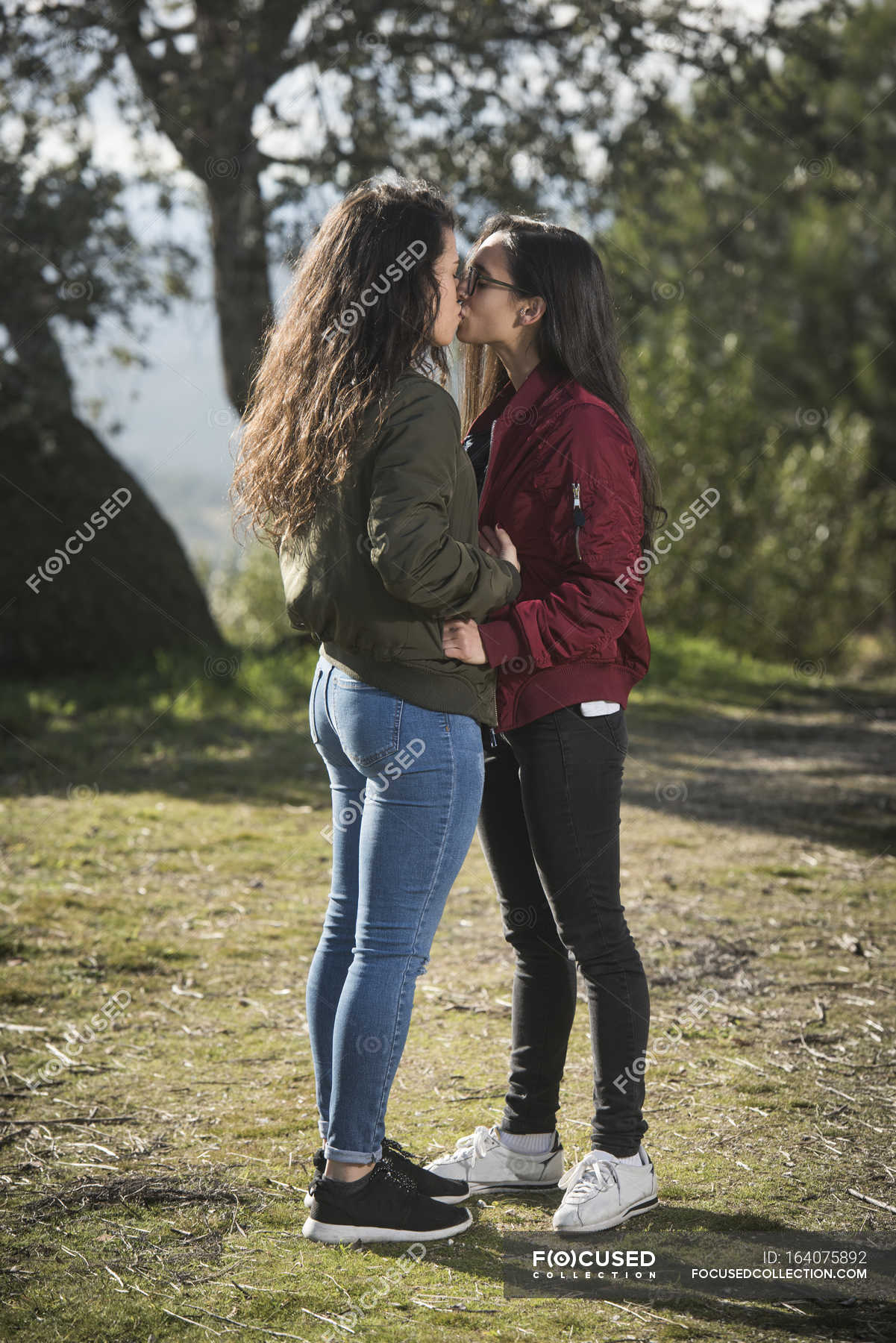 Hot Young Lesbian Kissing escort rosa