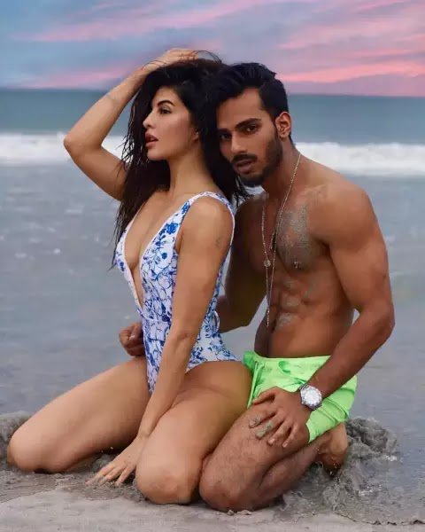 jacqueline fernandez sexy pics