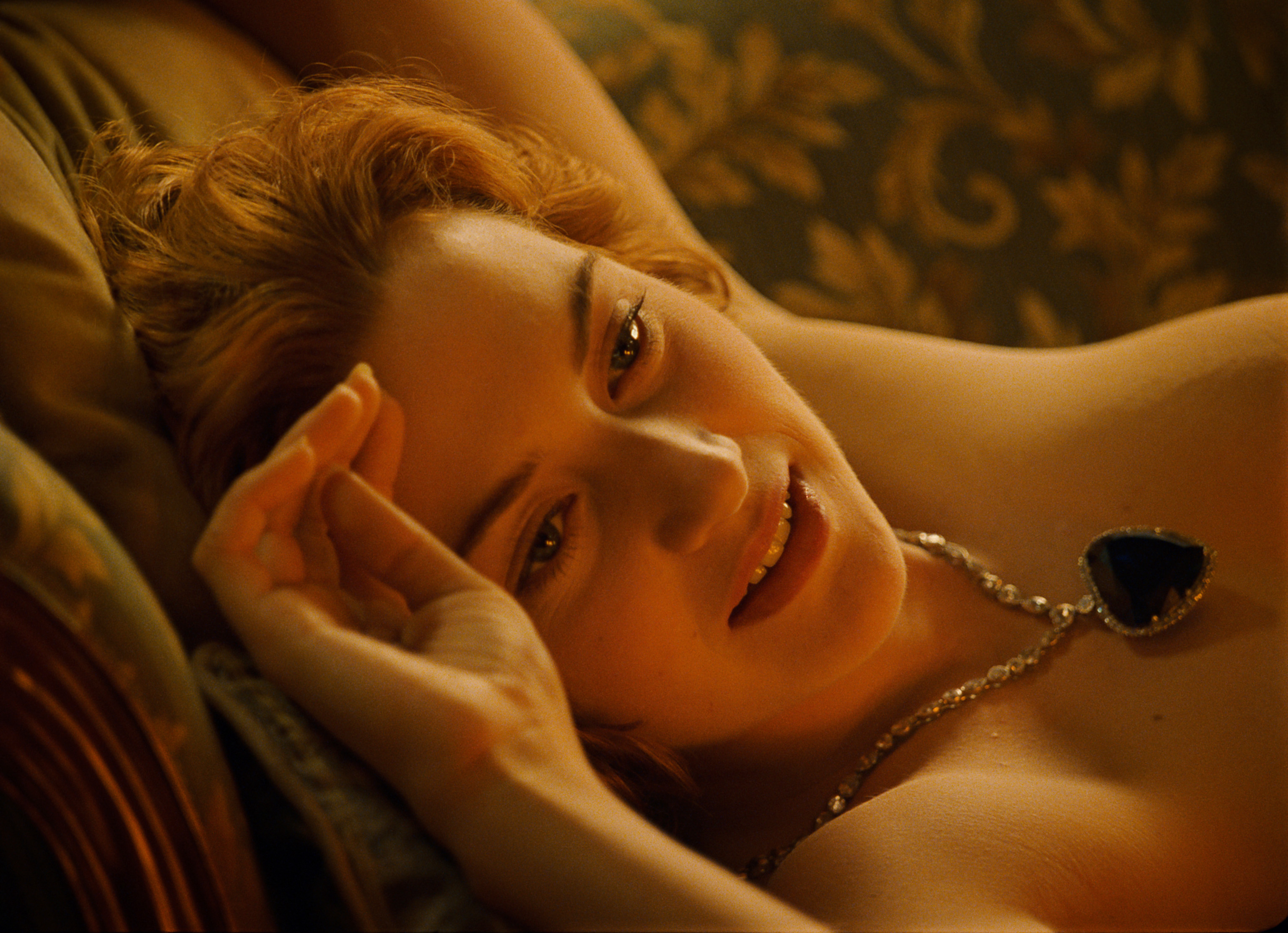 austin errthum recommends kate winslet topless photos pic
