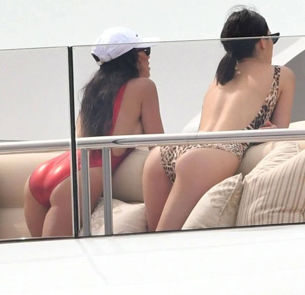 cam lind recommends Kendall Jenner Booty Pics