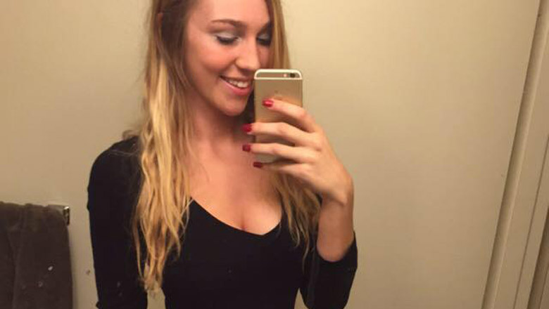 asia bay recommends Kendra Sunderland Selfies