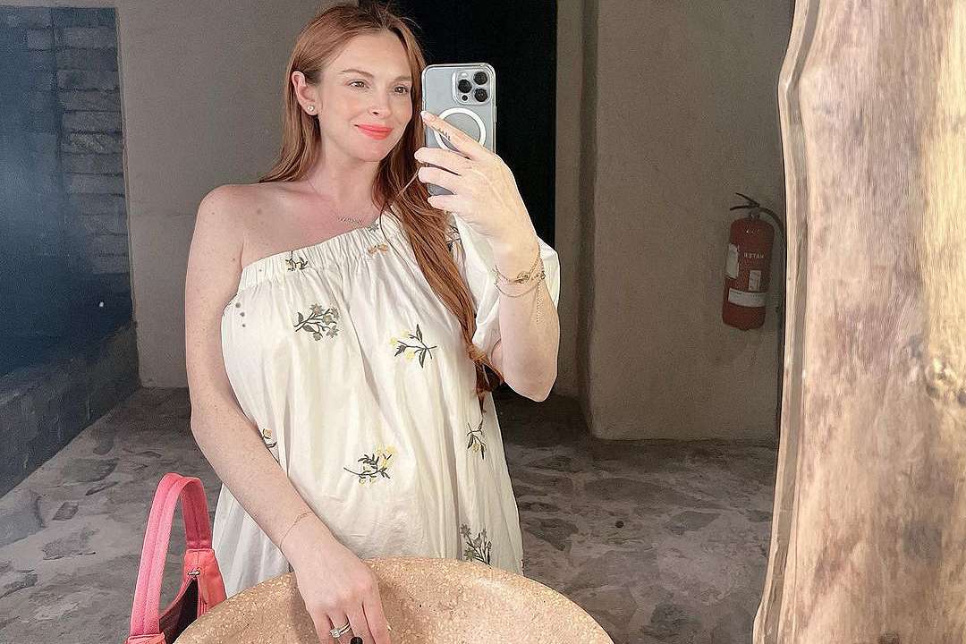 dacia ford recommends lindsay lohan toples selfie pic