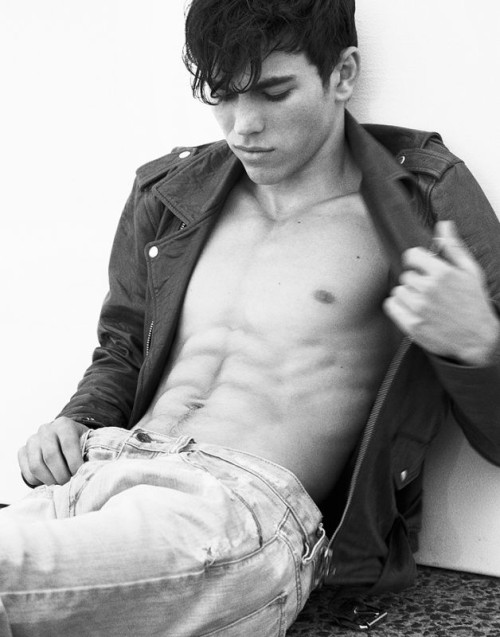 apoorv vij recommends Max Schneider Nude