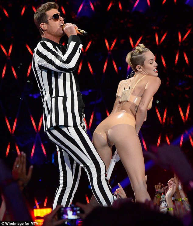 charlotte mears recommends miley cyrus booty shots pic