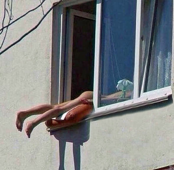 anthony wentz share nude woman in window photos