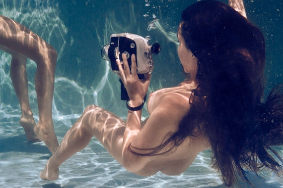 Nude Women Under Water man pron