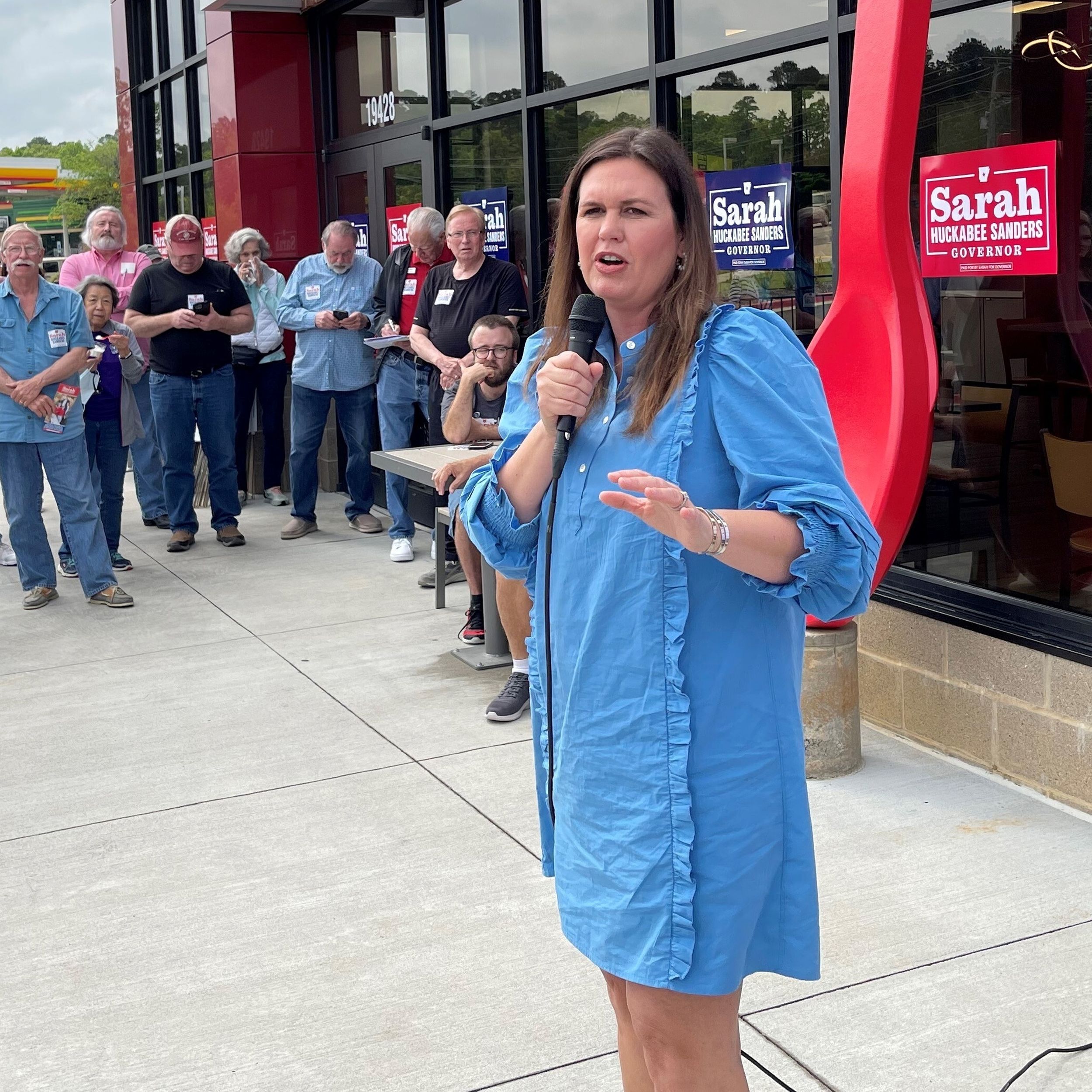 chelsie griffith add photo sarah sanders upskirt