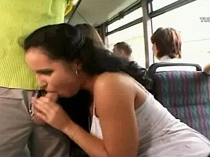 sex in bus xxx