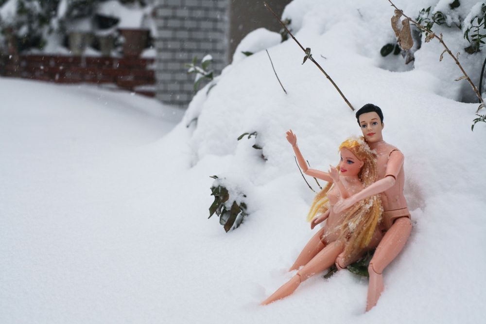 clara valentina share sex in snow photos
