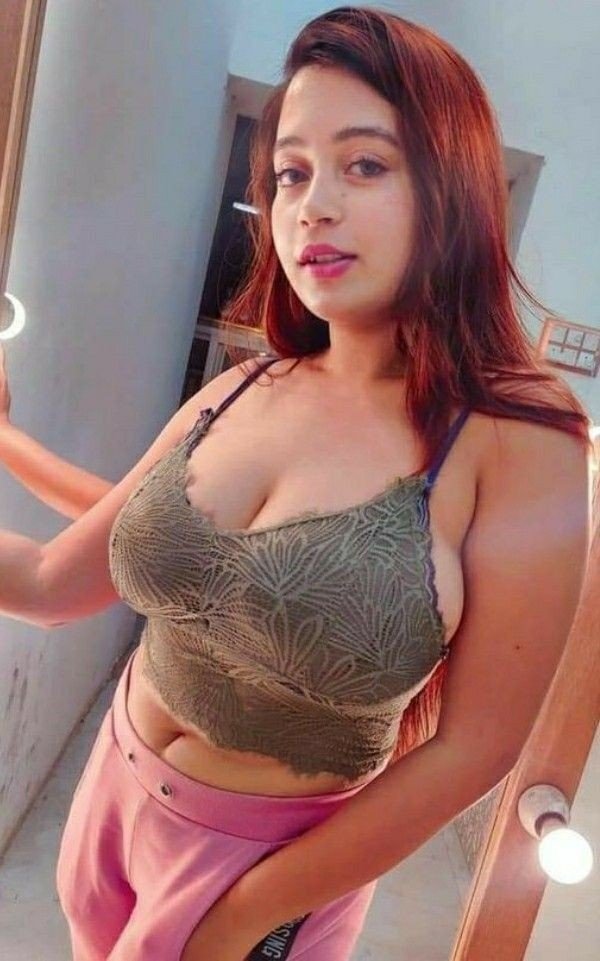 camelia gayle share sexy girls boobs pic photos