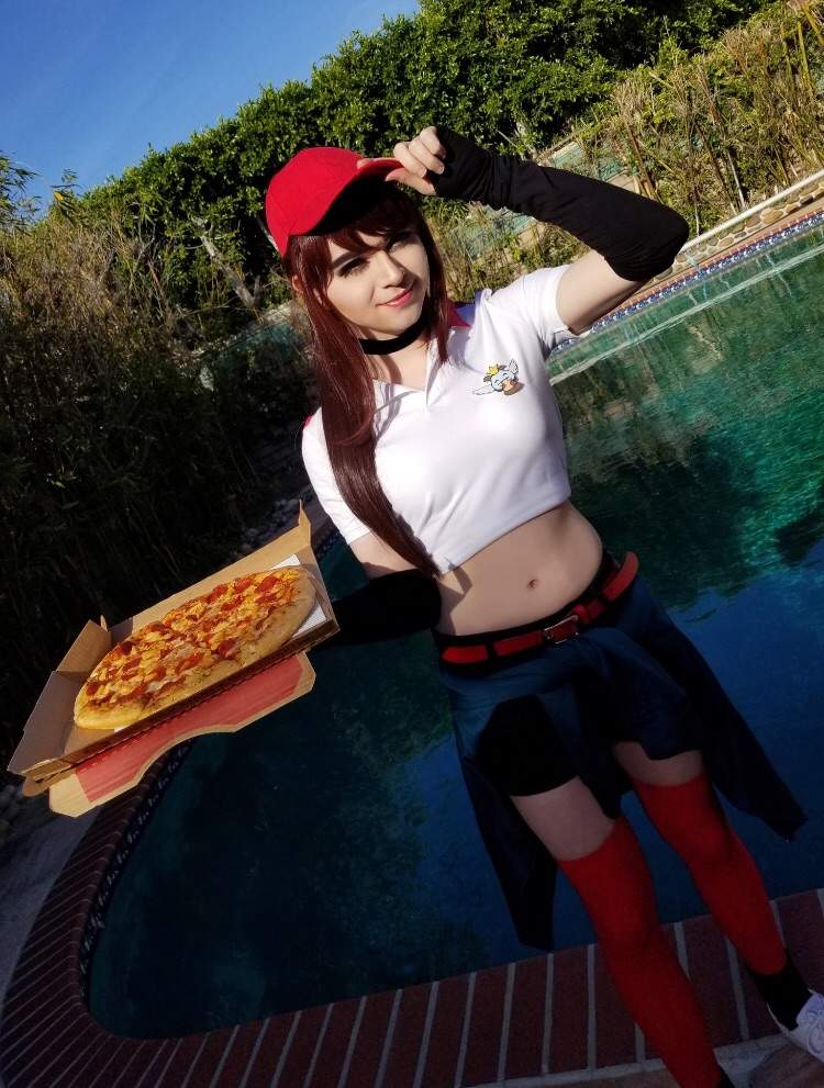 bondoka bondok recommends sexy pizza delivery girl pic