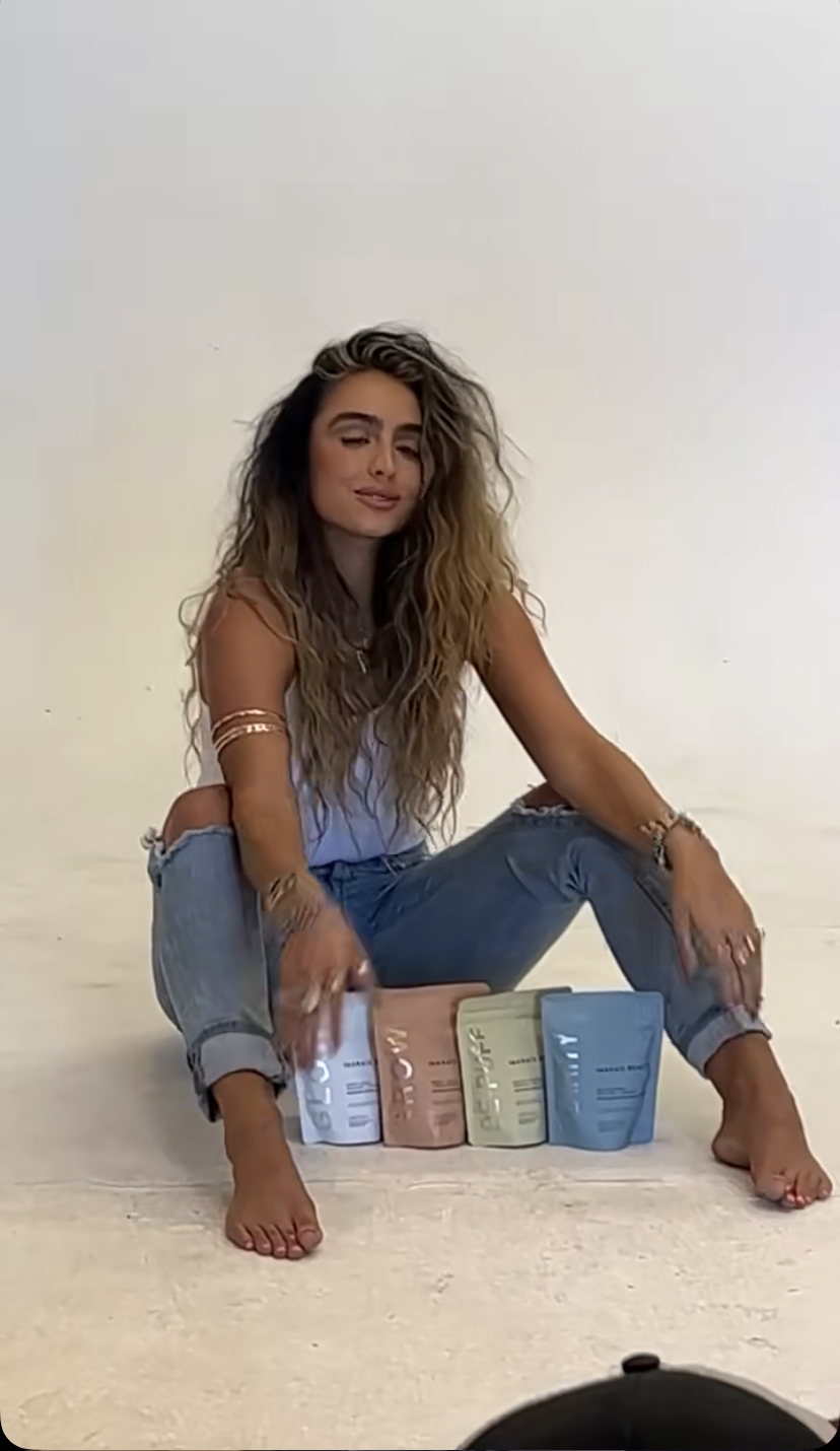 alice dow add sommer ray toes photo