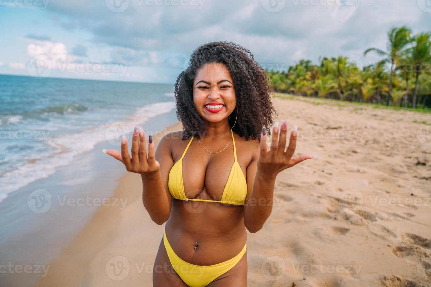 amanda peneder dempsey recommends Women On Beach In Bikini