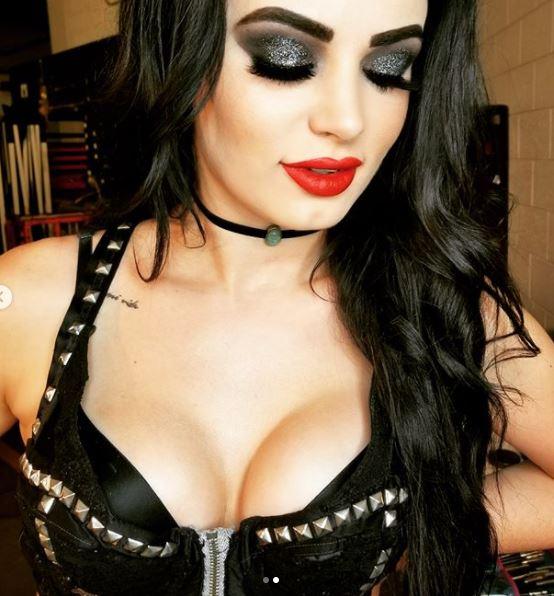 dee nason recommends wwe paige tits pic